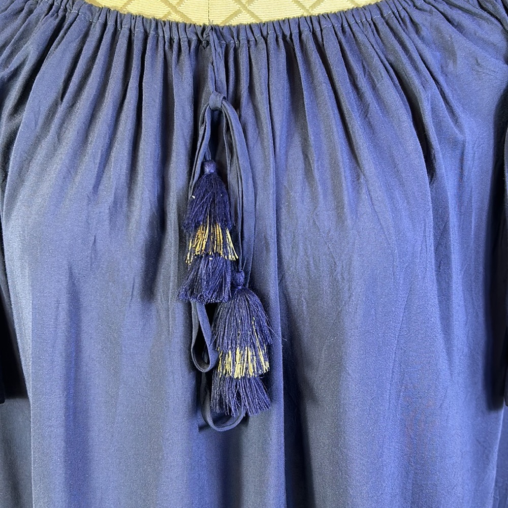 Lilly Pulitzer Navy Blue Top Size Medium Stretch Neckline with Tassels Like New - Picture 2 of 9